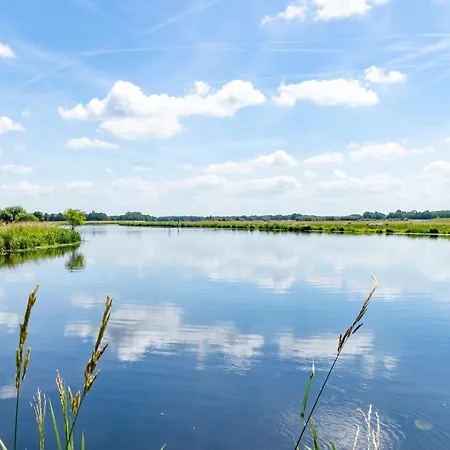 Emily Casa de Férias